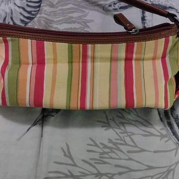 Relic Handbag - Picture 10 of 10